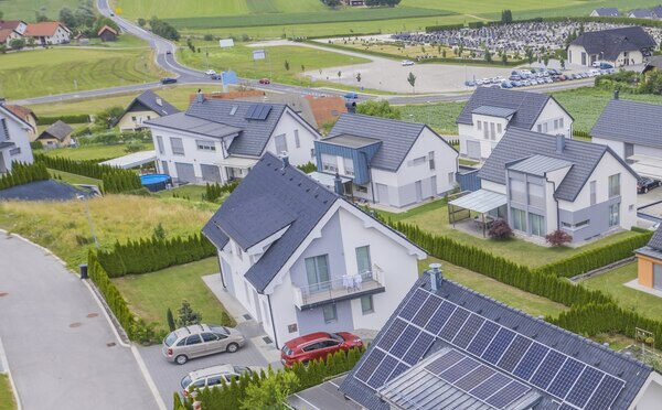 Residential Solar Battery Storage: Benefits and Challenges